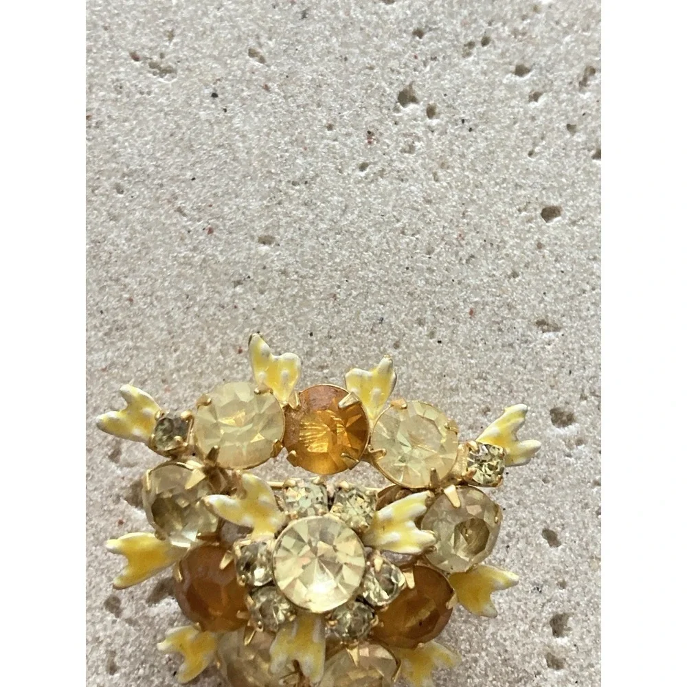 Vintage Brooch‎ In Honey & Champagne Rhinestone Enamel Flower Gold Tone Floral